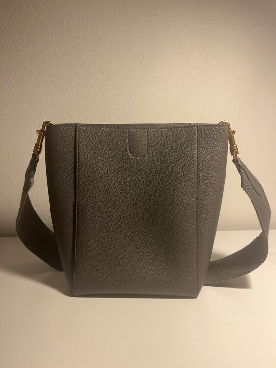 セリーヌ  （ブランドバッグ）の商品画像 - 査定依頼日：2025年2月21日 - 最高査定価格：120,000円