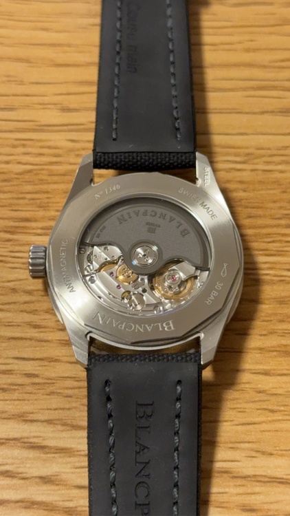 バチスカーフ38mmメテオグレー（高級時計）の商品画像 - 査定依頼日：2026年2月7日 - 最高査定価格：900,000円