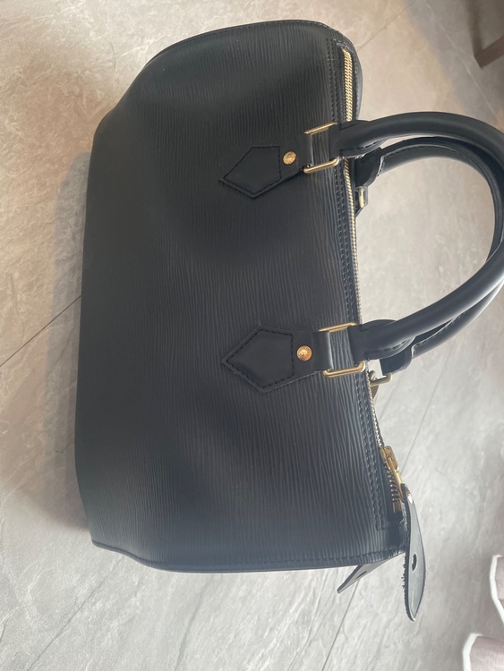 ルイヴィトン エピ （ブランドバッグ）の商品画像 - 査定依頼日：2026年2月17日 - 最高査定価格：70,000円