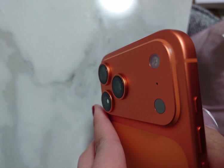 iPhone iPhone 17 Pro Max 256GB SIMフリー（スマホ）の商品画像 - 査定依頼日：2026年9月8日 - 最高査定価格：165,000円