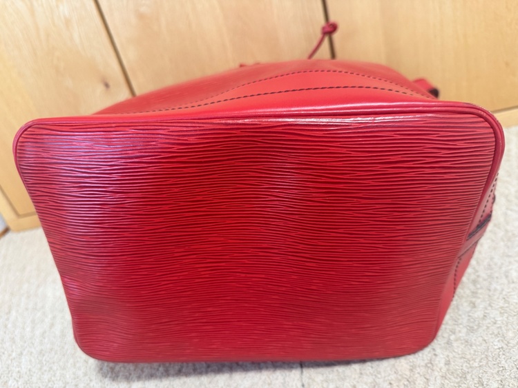 ルイヴィトン エピ （ブランドバッグ）の商品画像 - 査定依頼日：2026年2月15日 - 最高査定価格：50,000円