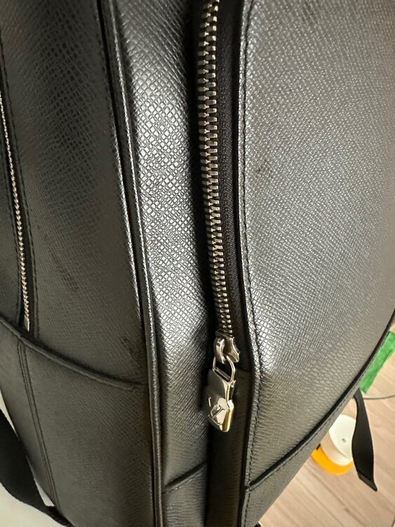 ルイヴィトン タイガ （ブランドバッグ）の商品画像 - 査定依頼日：2025年2月22日 - 最高査定価格：250,000円