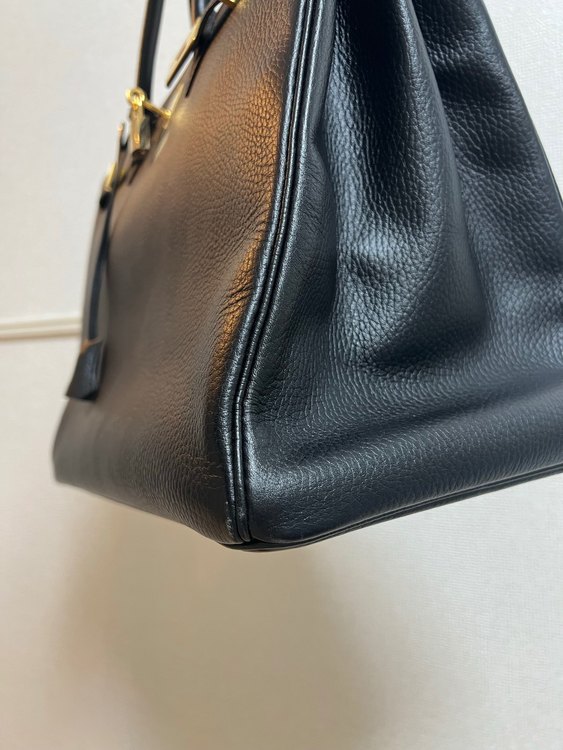 バーキン40 ゴールド金具　ブラック（ブランドバッグ）の商品画像 - 査定依頼日：2023年2月14日 - 最高査定価格：905,000円