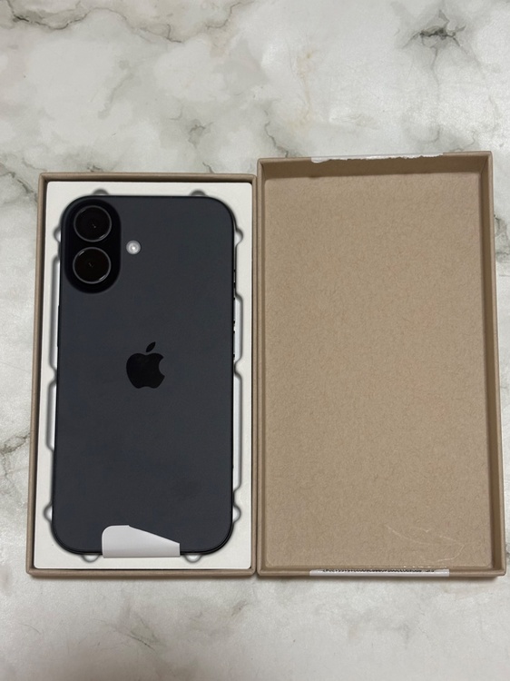 iPhone16256GB  ブラック（スマホ）の商品画像 - 査定依頼日：2026年6月29日 - 最高査定価格：100,000円