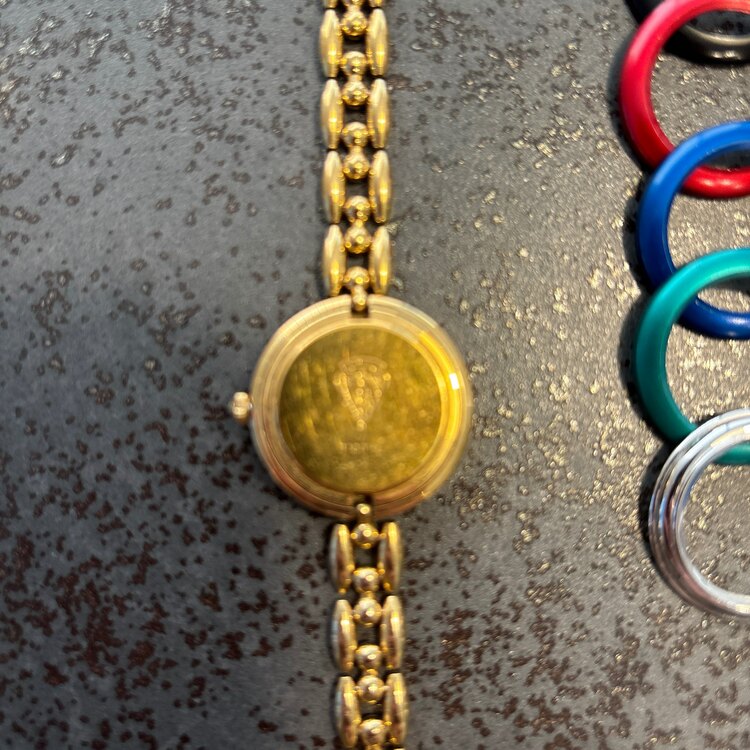 GUCCI チェンジベゼル　（高級時計）の商品画像 - 査定依頼日：2025年3月12日 - 最高査定価格：11,000円