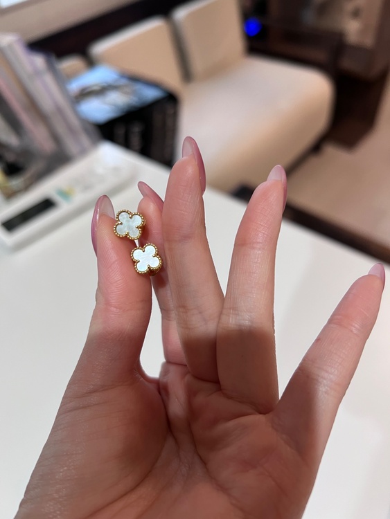 ヴァンクリーフ　ピアス（金・貴金属）の商品画像 - 査定依頼日：2025年12月4日 - 最高査定価格：320,000円