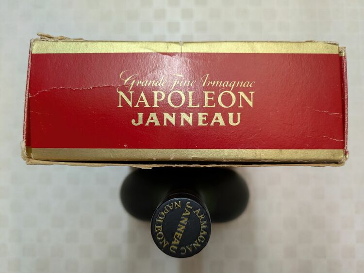 NAPOLEON Grande Fine Armagnac　JANNEAU（お酒）の商品画像 - 査定依頼日：2025年10月28日 - 最高査定価格：300円