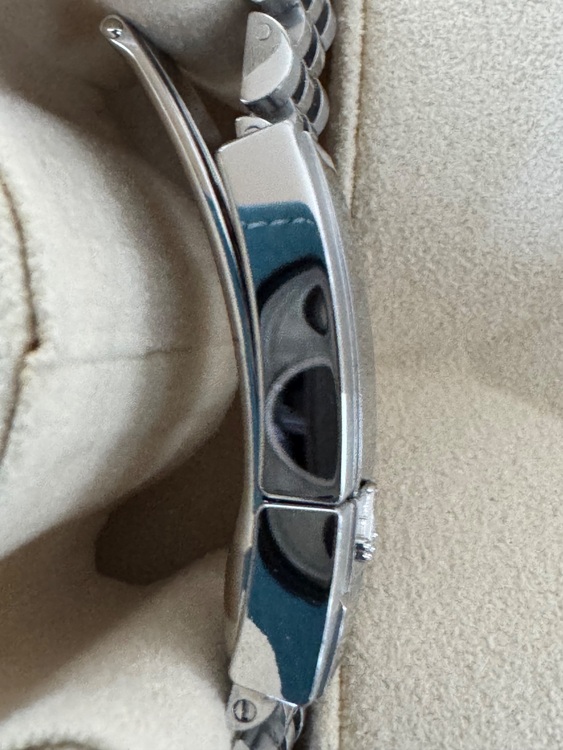 ロレックス GMTマスター （高級時計）の商品画像 - 査定依頼日：2025年6月8日 - 最高査定価格：2,900,000円