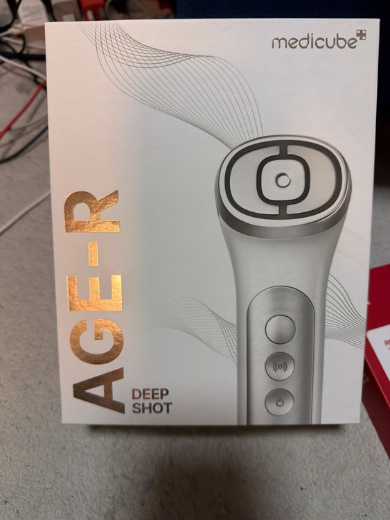 medicube AGE-R DEEPSHOT（コスメ・美容・健康器具）の商品画像 - 査定依頼日：2026年8月9日 - 最高査定価格：100,000円