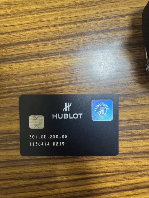 ウブロ ビックバン 301.SE.230.r（高級時計）の商品画像 - 査定依頼日：2025年7月20日 - 最高査定価格：850,000円