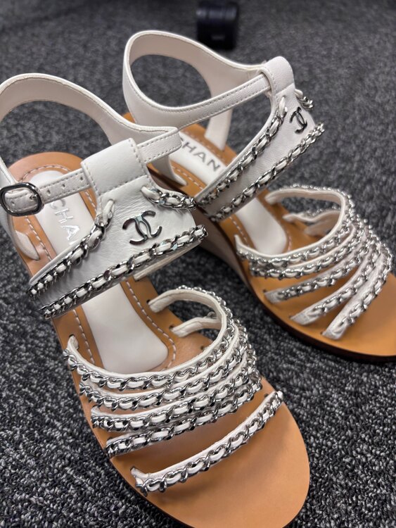 サンダル（古着・ファッション）の商品画像 - 査定依頼日：2025年5月15日 - 最高査定価格：23,000円