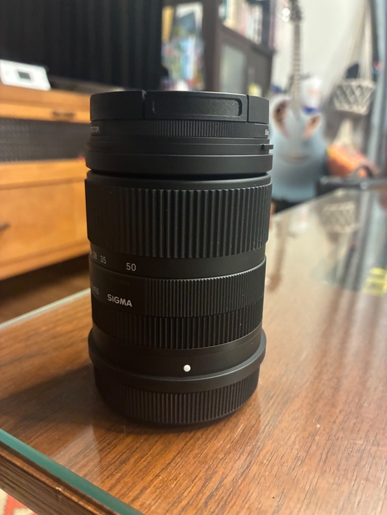 SIGMA 18-50mm f/2.8 DC DN Lマウント（カメラ）の商品画像 - 査定依頼日：2026年1月18日 - 最高査定価格：3,300円