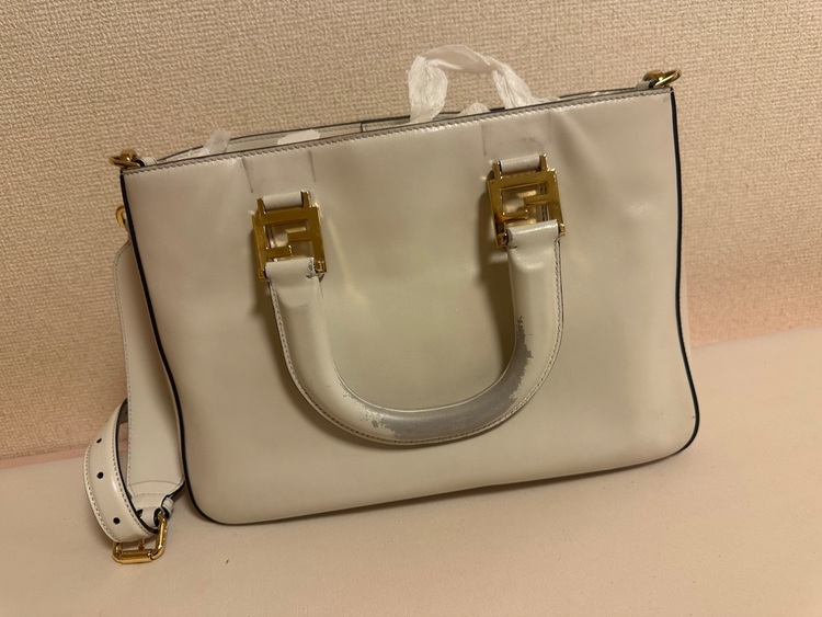 fendi ffトート（ブランドバッグ）の商品画像 - 査定依頼日：2025年9月3日 - 最高査定価格：50,000円