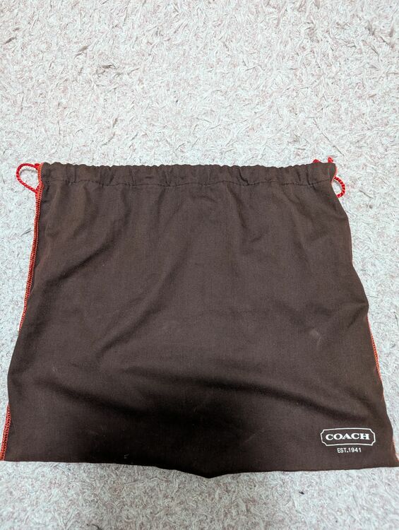 その他 コーチ （ブランドバッグ）の商品画像 - 査定依頼日：2025年8月8日 - 最高査定価格：1,200円