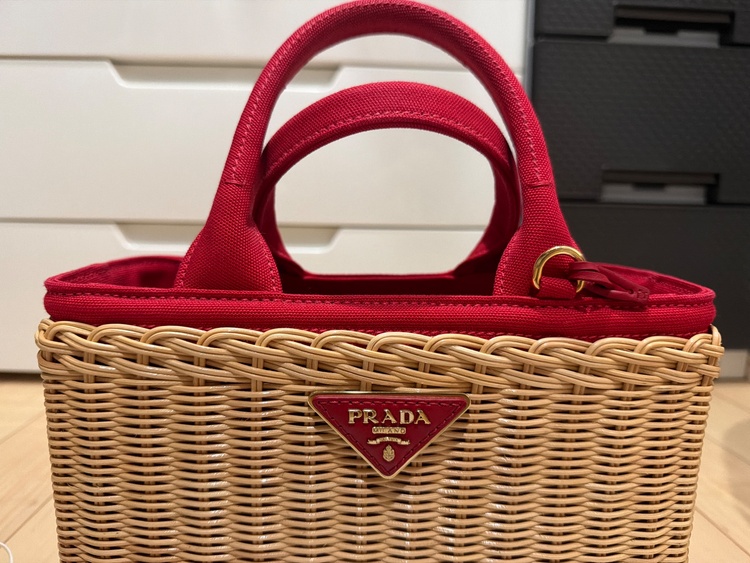 プラダ  （ブランドバッグ）の商品画像 - 査定依頼日：2026年1月31日 - 最高査定価格：138,000円