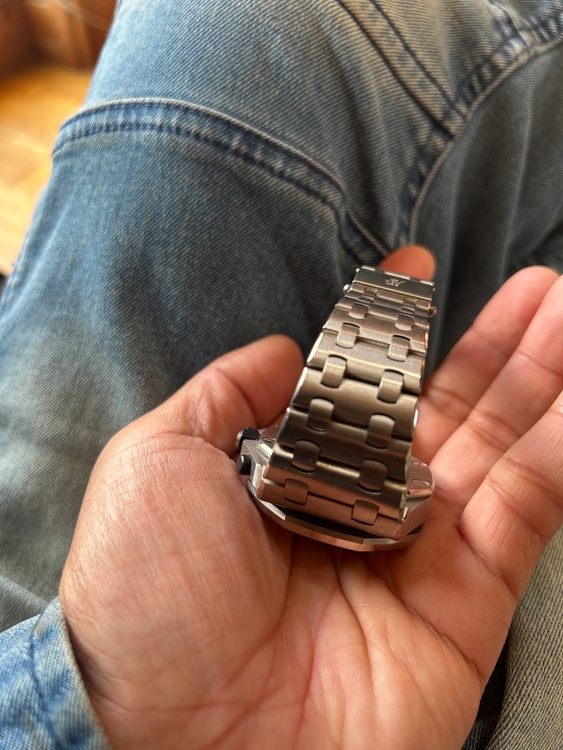 オーデマピゲ ロイヤルオークオフショア f56（高級時計）の商品画像 - 査定依頼日：2026年2月1日 - 最高査定価格：3,000,000円