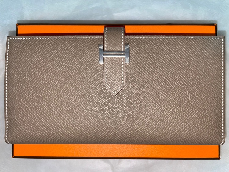 HERMES べアンスフレ　エトゥープ（ブランド財布・小物）の商品画像 - 査定依頼日：2025年12月2日 - 最高査定価格：90,000円