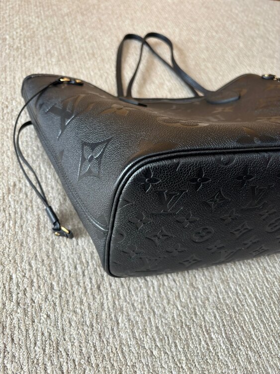 モノグラムアンプラントネヴァーフルMM（ブランドバッグ）の商品画像 - 査定依頼日：2024年12月16日 - 最高査定価格：250,000円