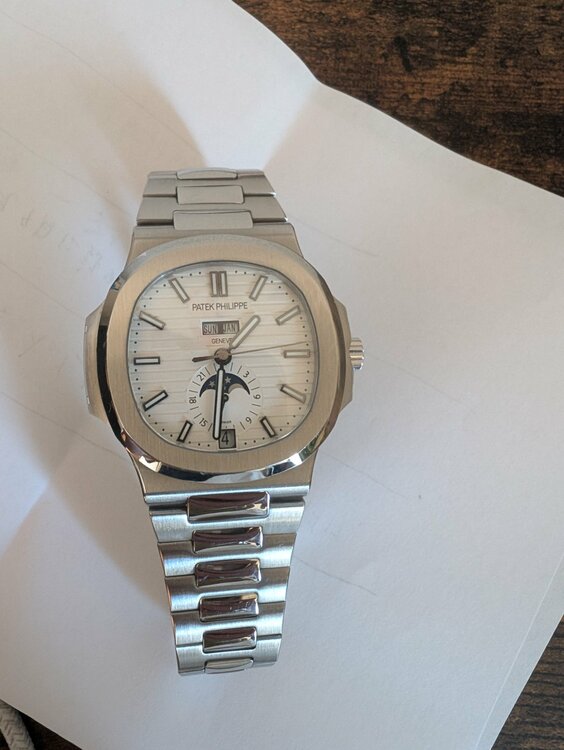 パテックフィリップ アニュアルカレンダー （高級時計）の商品画像 - 査定依頼日：2026年2月4日 - 最高査定価格：13,000,000円