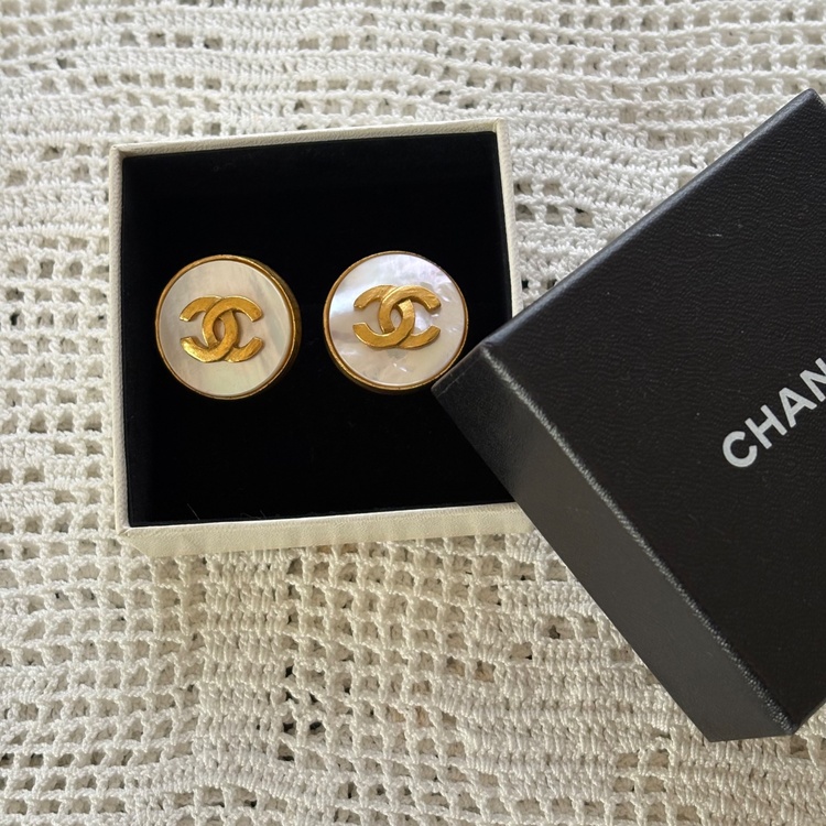 CHANELイヤリング（金・貴金属）の商品画像 - 査定依頼日：2026年9月28日 - 最高査定価格：20,000円