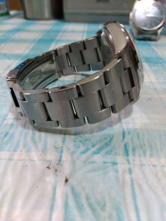 ロレックス エクスプローラー 14270（高級時計）の商品画像 - 査定依頼日：2025年4月26日 - 最高査定価格：730,000円