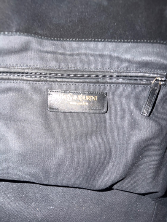 イブサンローラン  （ブランドバッグ）の商品画像 - 査定依頼日：2025年12月14日 - 最高査定価格：17,000円