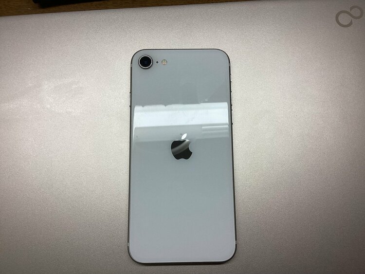 MX9T2J/A（スマホ）の商品画像 - 査定依頼日：2025年12月14日 - 最高査定価格：10,000円