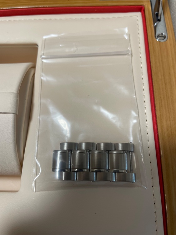 オメガ スピードマスター （高級時計）の商品画像 - 査定依頼日：2025年10月25日 - 最高査定価格：430,000円