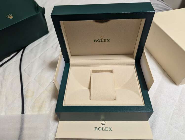 ロレックス シードゥエラー 12660（高級時計）の商品画像 - 査定依頼日：2025年4月15日 - 最高査定価格：1,770,000円