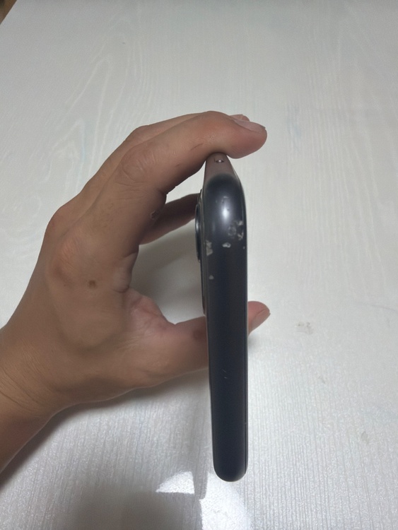 iPhone iPhoneX 256GB au（スマホ）の商品画像 - 査定依頼日：2026年8月23日 - 最高査定価格：6,000円