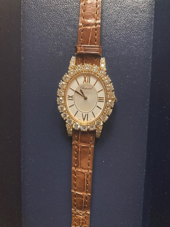 ショパール（高級時計）の商品画像 - 査定依頼日：2025年2月2日 - 最高査定価格：300,000円