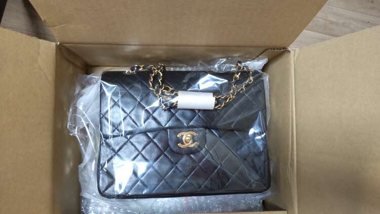 底辺が26センチありました（ブランドバッグ）の商品画像 - 査定依頼日：2025年3月2日 - 最高査定価格：450,000円