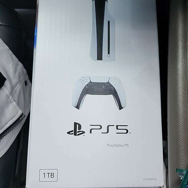 Ps5（ゲーム機本体・ゲームソフト）の商品画像 - 査定依頼日：2025年5月31日 - 最高査定価格：55,000円