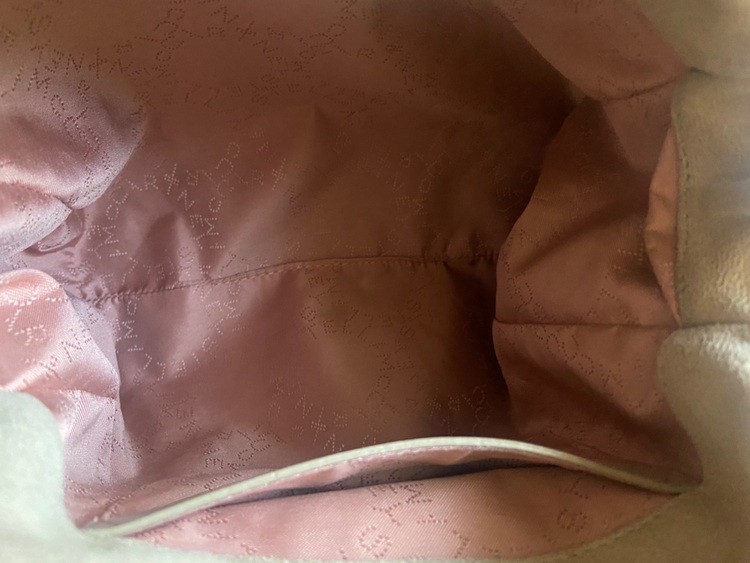 ステラマッカートニー　かばん（ブランドバッグ）の商品画像 - 査定依頼日：2025年9月1日 - 最高査定価格：2,500円