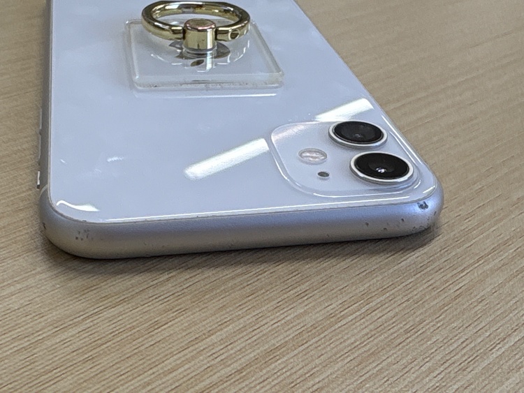 iPhone11 64GB Softbank（スマホ）の商品画像 - 査定依頼日：2026年2月21日 - 最高査定価格：16,000円