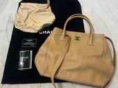 CHANELベージュトートバッグ（ブランドバッグ）の商品画像 - 査定依頼日：2026年8月11日 - 最高査定価格：285,000円