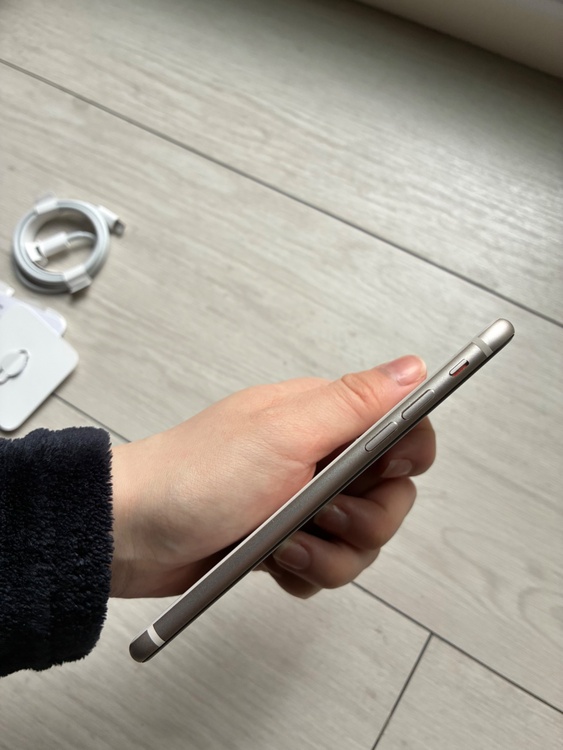 iphone se 第3世代（スマホ）の商品画像 - 査定依頼日：2026年4月2日 - 最高査定価格：24,000円