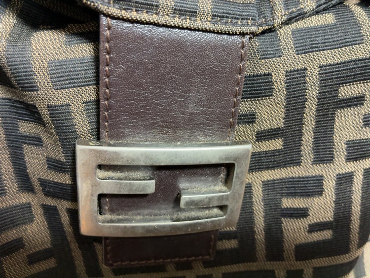 FENDI ワンショルダー（ブランドバッグ）の商品画像 - 査定依頼日：2025年12月2日 - 最高査定価格：90,000円