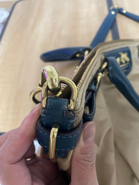 F1182-18650（ブランドバッグ）の商品画像 - 査定依頼日：2025年3月10日 - 最高査定価格：1,000円