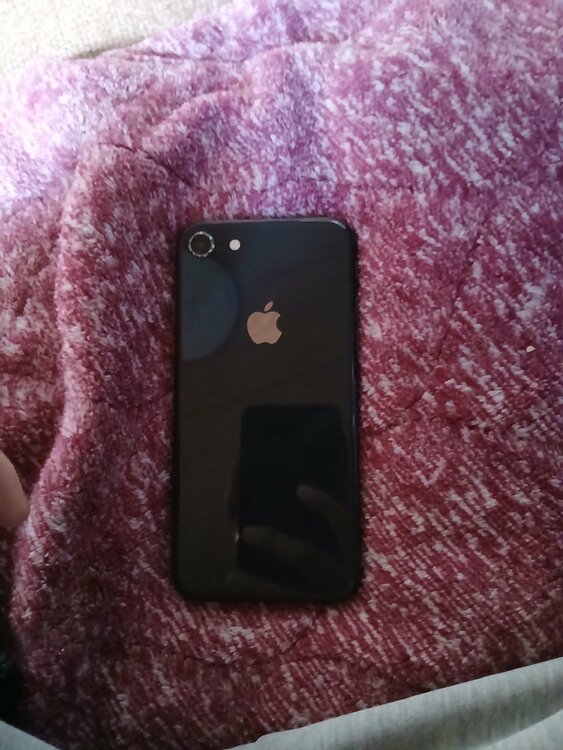 iPhone iPhone8 64GB SIMフリー（スマホ）の商品画像 - 査定依頼日：2026年8月28日 - 最高査定価格：1,500円