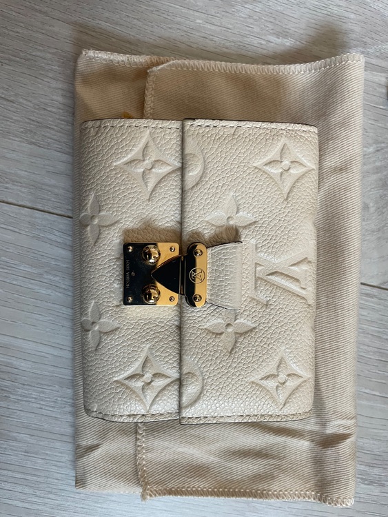 ルイヴィトン ポルトフォイ ユ・メティス コンパクト（ブランド財布・小物）の商品画像 - 査定依頼日：2025年7月22日 - 最高査定価格：30,000円