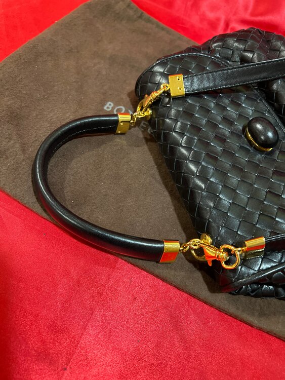 ハンドバッグ、ショルダーバッグ（ブランドバッグ）の商品画像 - 査定依頼日：2025年4月14日 - 最高査定価格：45,000円