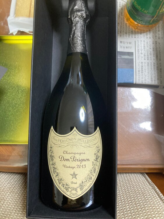 シャンパン ドン・ペリニヨン （お酒）の商品画像 - 査定依頼日：2025年3月5日 - 最高査定価格：19,000円
