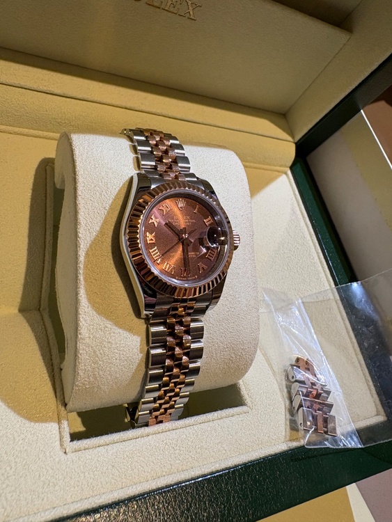 レディデイトジャスト（高級時計）の商品画像 - 査定依頼日：2026年4月8日 - 最高査定価格：1,660,000円