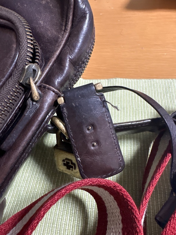 BALLY（ブランドバッグ）の商品画像 - 査定依頼日：2026年5月10日 - 最高査定価格：8,000円
