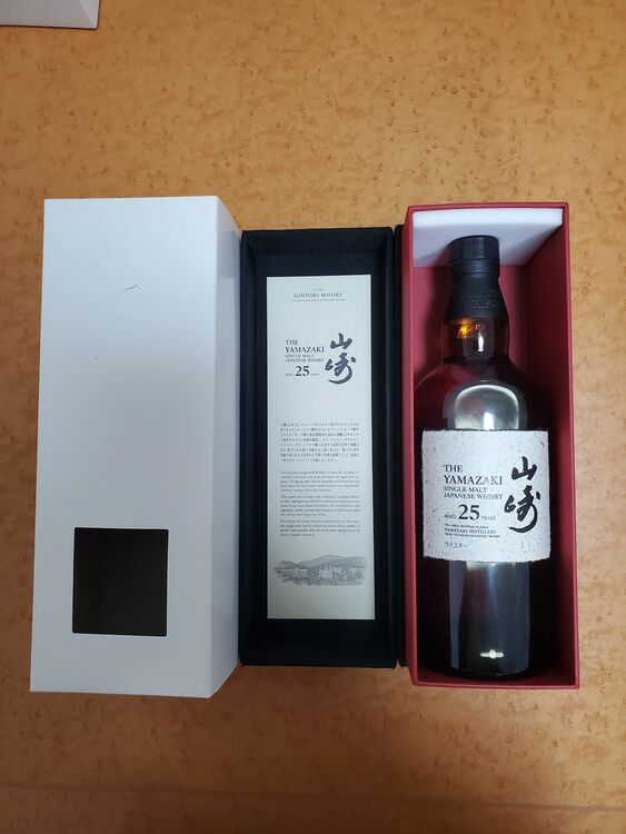 ウイスキー サントリー山崎25年（お酒）の商品画像 - 査定依頼日：2025年10月11日 - 最高査定価格：800,000円