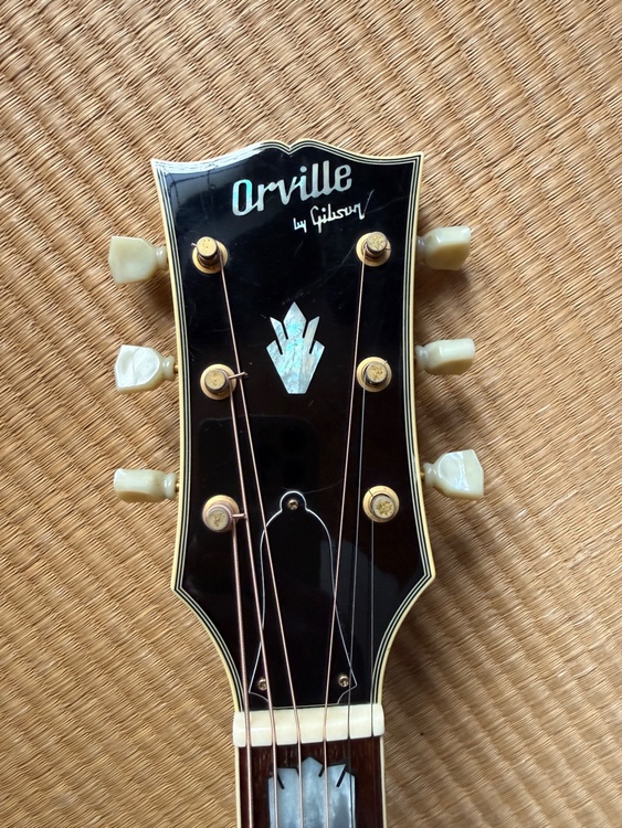 Orville by Gibson J-200（ピアノ・楽器・PA機材）の商品画像 - 査定依頼日：2026年4月22日 - 最高査定価格：110,000円