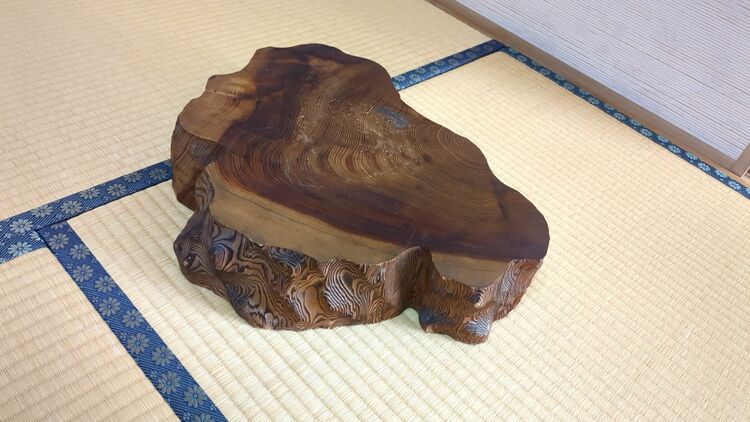 屋久杉（美術品・骨董品）の商品画像 - 査定依頼日：2025年11月15日 - 最高査定価格：2,000円