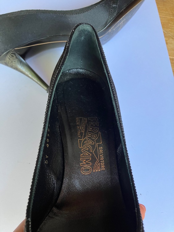 フェラガモ  （ブランドバッグ）の商品画像 - 査定依頼日：2025年9月15日 - 最高査定価格：2,000円