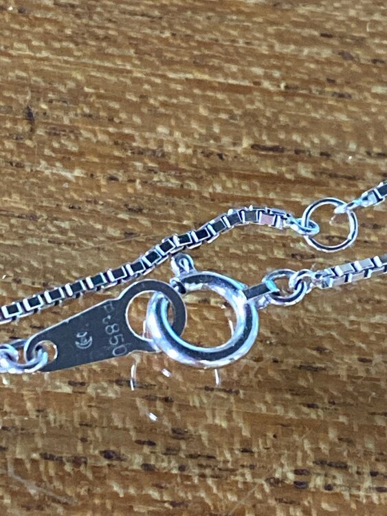 田崎真珠 南洋パール プラチナ900ネックレス ダイヤ付き（宝石）の商品画像 - 査定依頼日：2025年4月8日 - 最高査定価格：25,000円